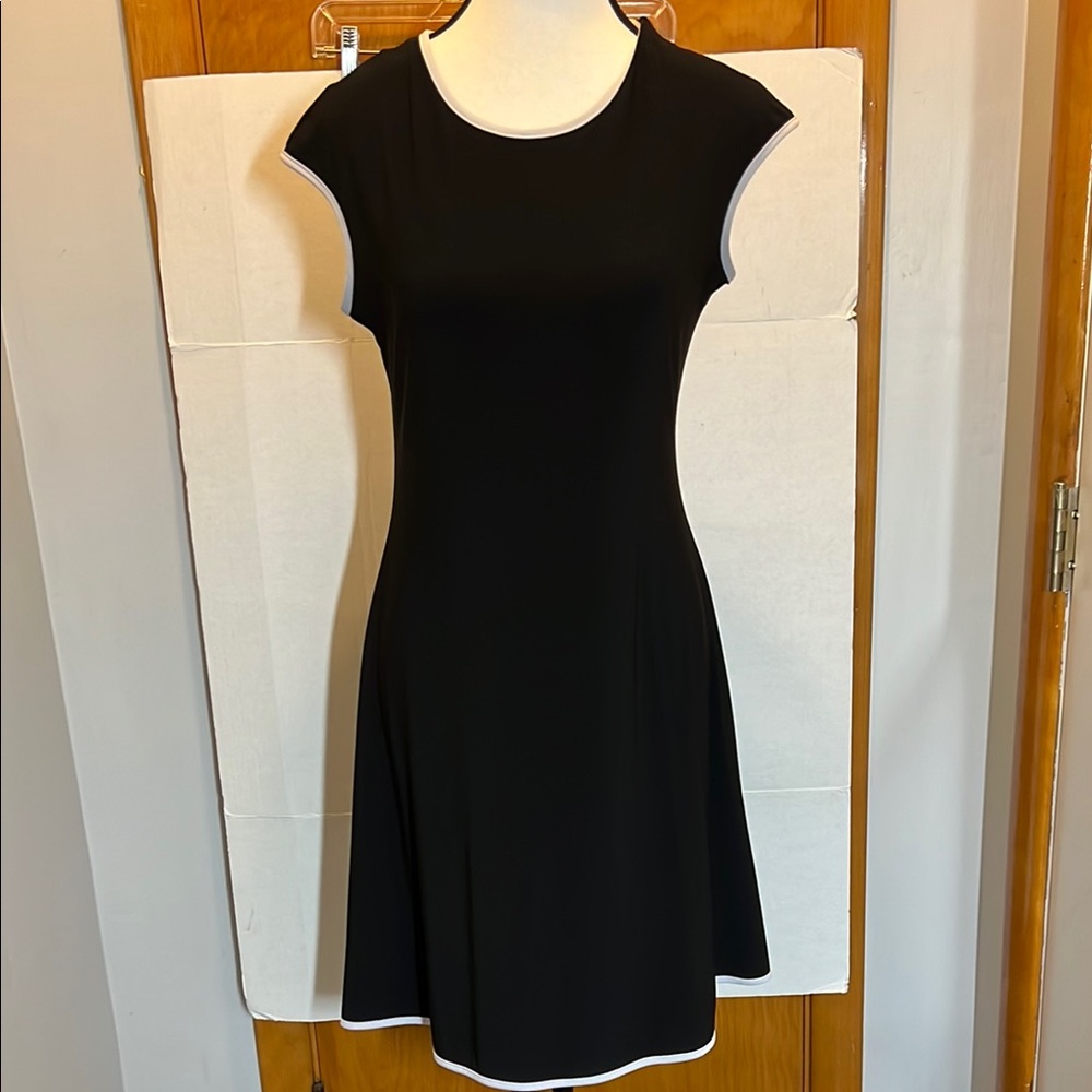 Nik and Mash Black and White Sheath Mini Dress with Cap Sleeves